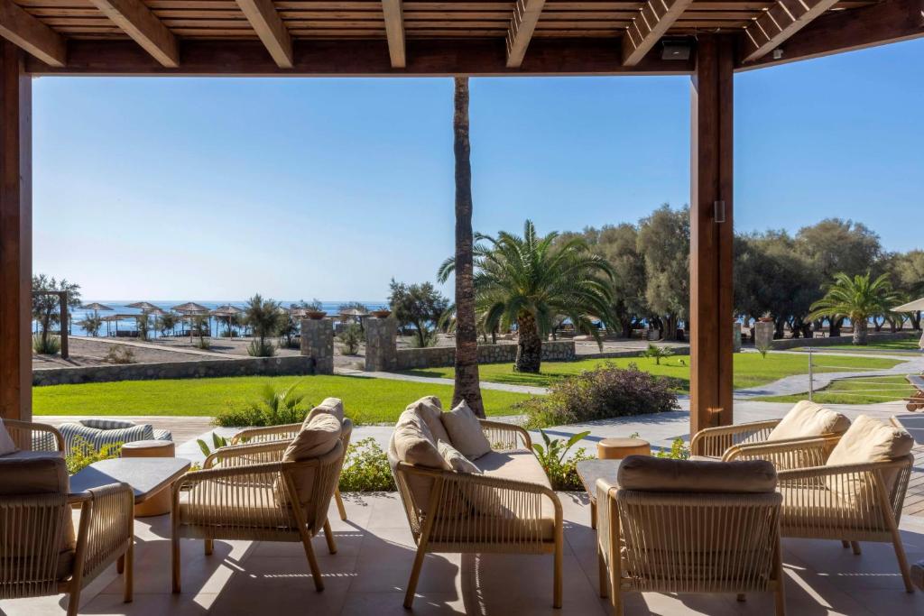 Skats uz pludmali no Lindian Village Beach Resort Rhodes, Curio Collection by Hilton