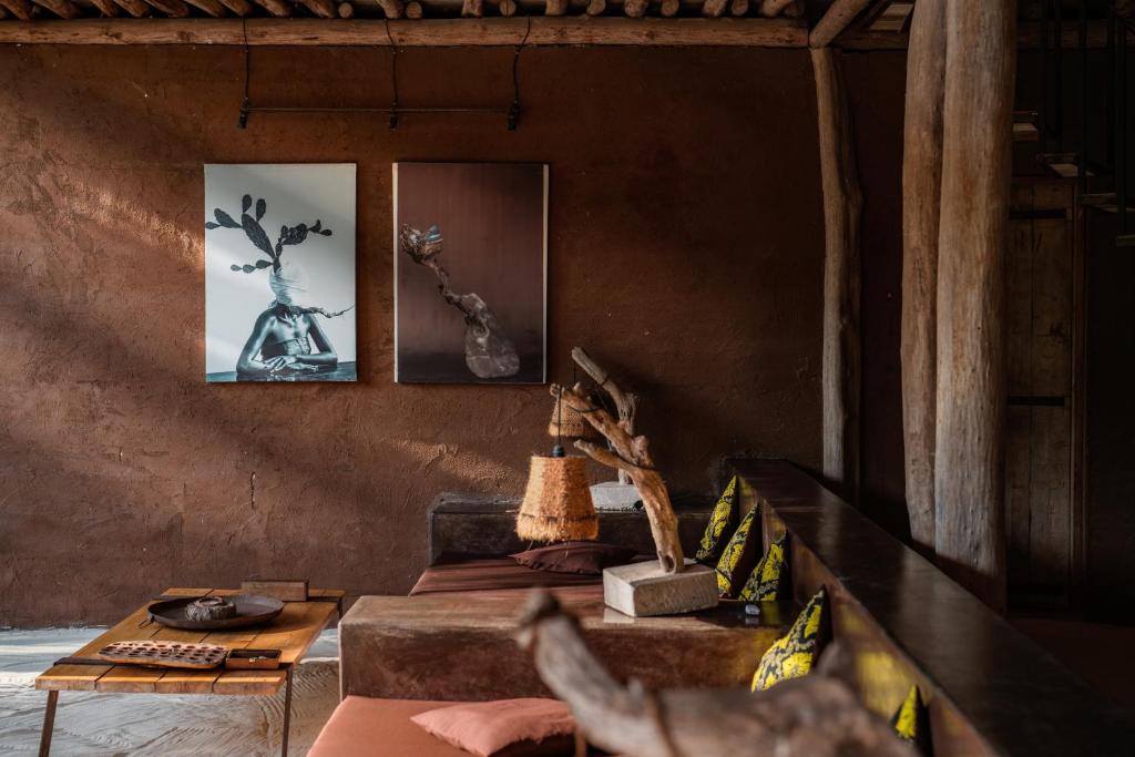 Mwezi Boutique Resort viesnīcas māksliniecisks interjera dizains.