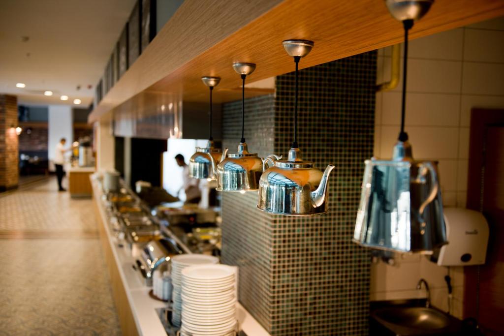 Selene Beach and Spa Hotel restorāna bufete ar karstām maltītēm