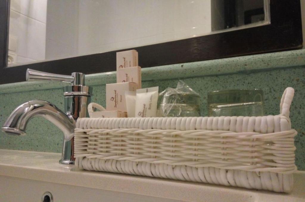 Mūsdienīgs krāns un vannas piederumu komplekts Jambuluwuk Oceano Seminyak