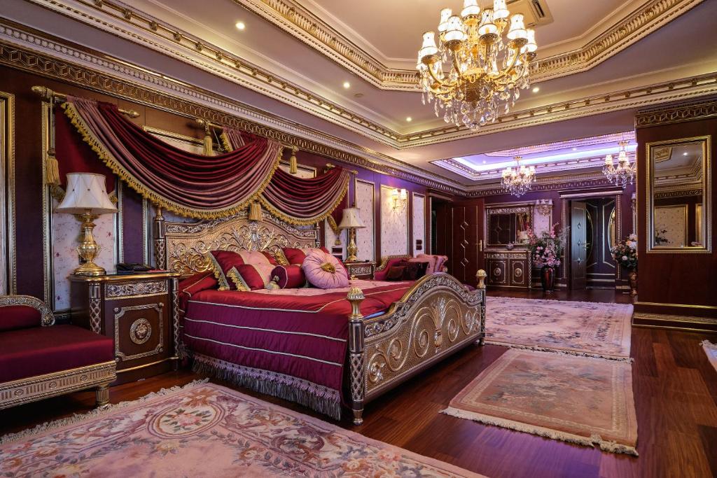 Greznā guļamistaba ar izsmalcinātu interjeru Club Hotel Sera