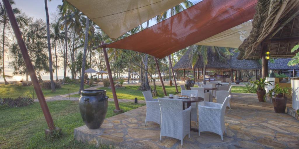 Āra terase Bluebay Beach Resort & Spa piekrastē