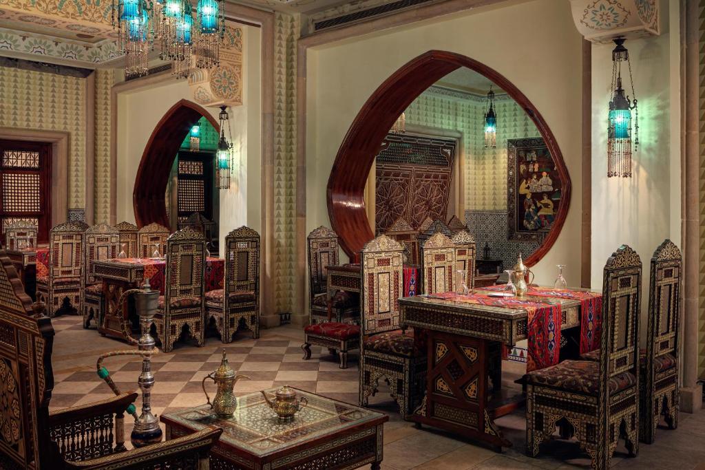 Tradicionāls ēdamzāles interjers Palm Royale Resort - Soma Bay.