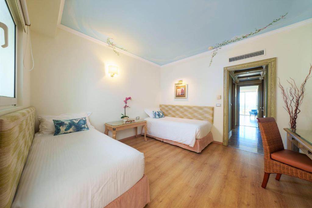 Gaisma un mūsdienīgs numurs viesnīcā Atrium Prestige Thalasso Spa Resort & Villas