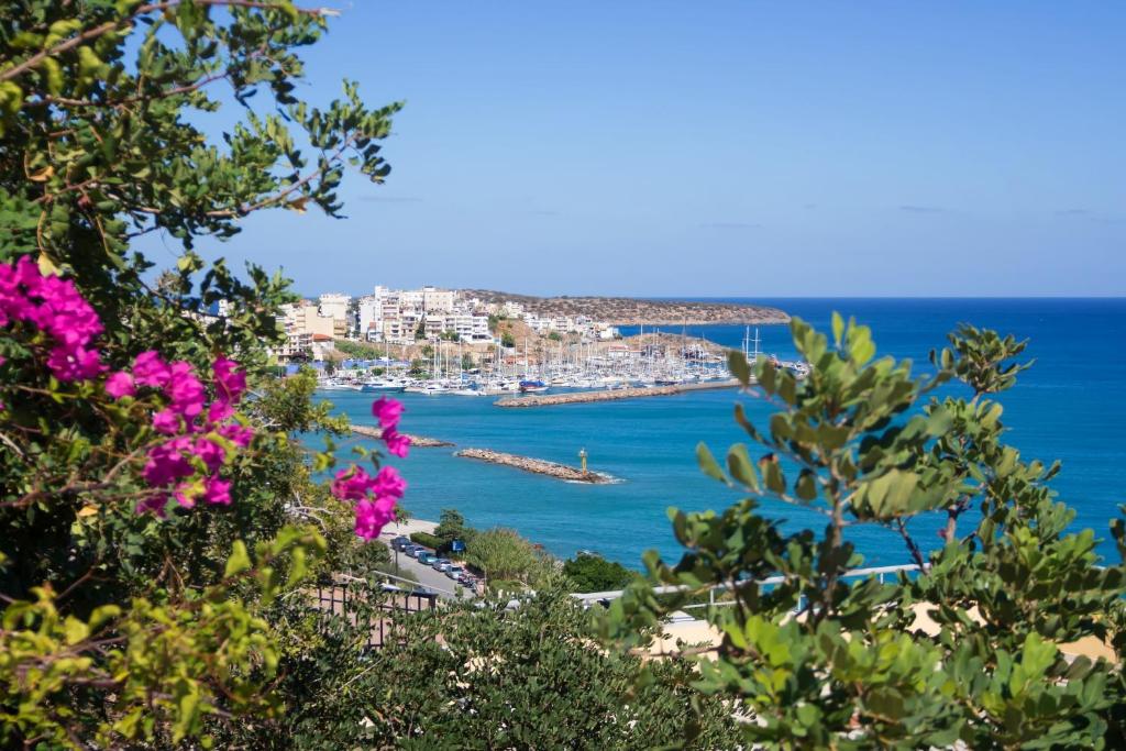 Skats uz ostu un piekrasti pie Miramare Resort & Spa.