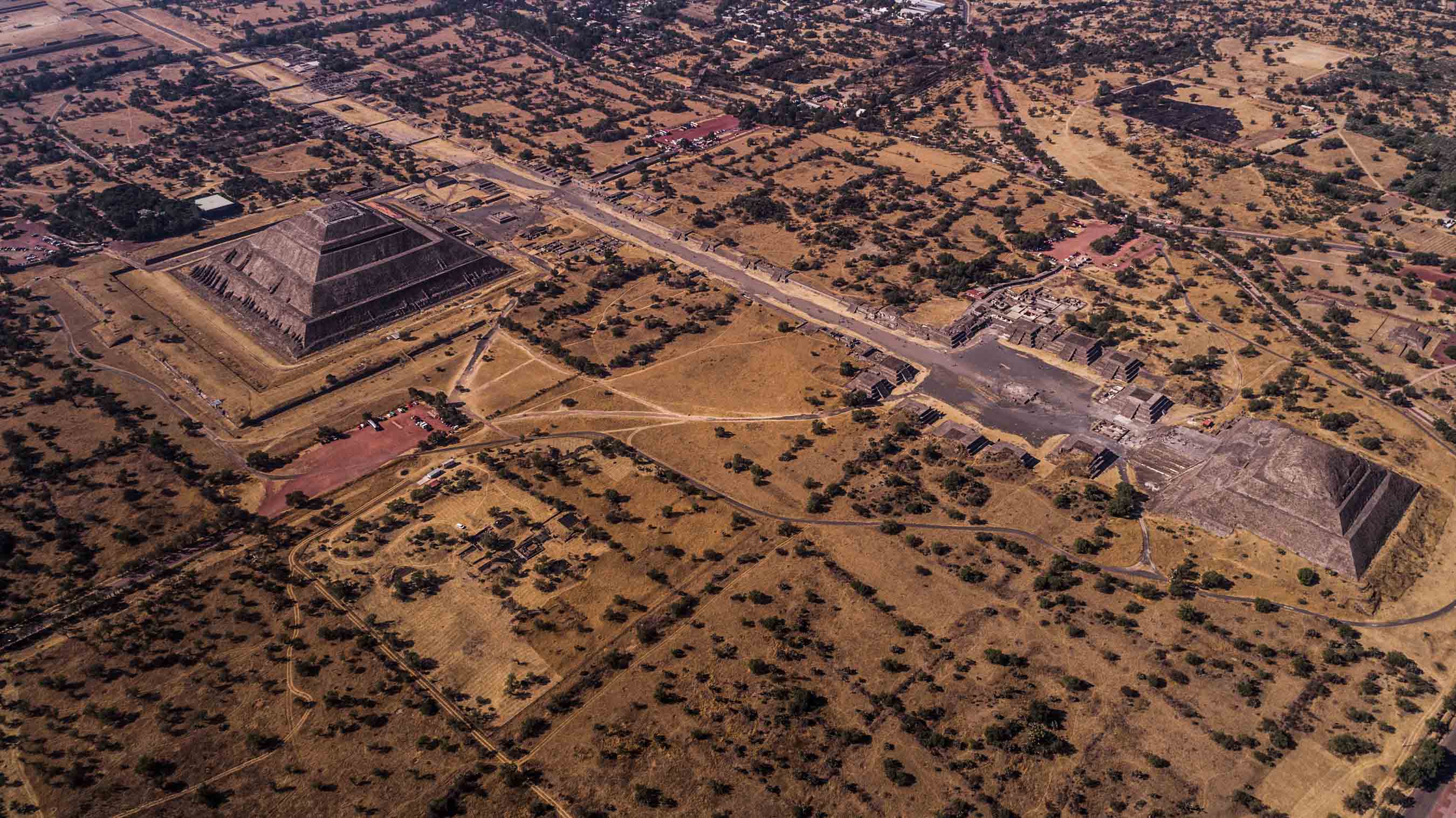 Teotihuacan piramīdas Meksikā – iespaidīgs skats no augšas Vanilla Travel ekskursijā