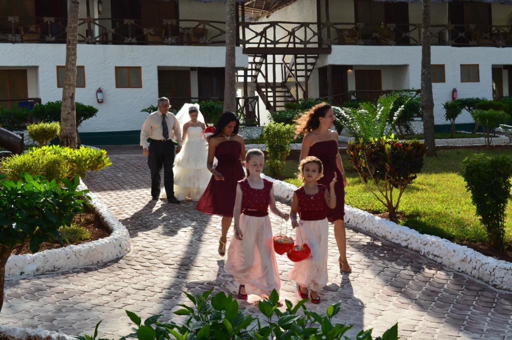 Paradise Beach Resort kāzas tropiskā dārzā