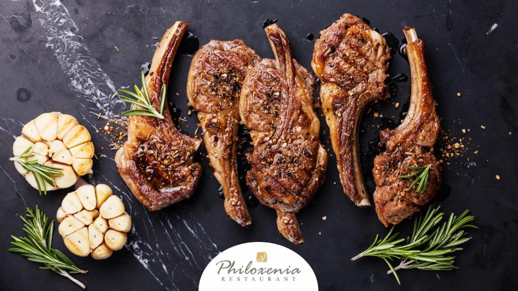 Grilētas jēra gaļas karbonādes ar rozmarīnu, Philoxenia Restaurant