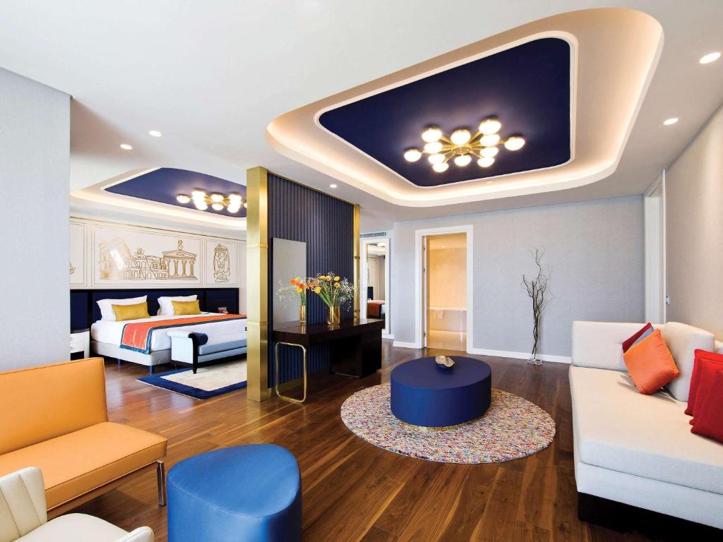 Mūsdienīgs numurs The Land of Legends Kingdom Hotel ar elegantu interjeru