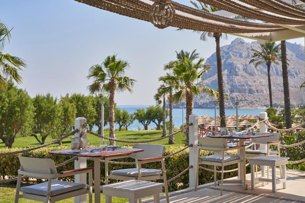 Restorāns ar skatu uz jūru pie Atlantica Imperial Resort