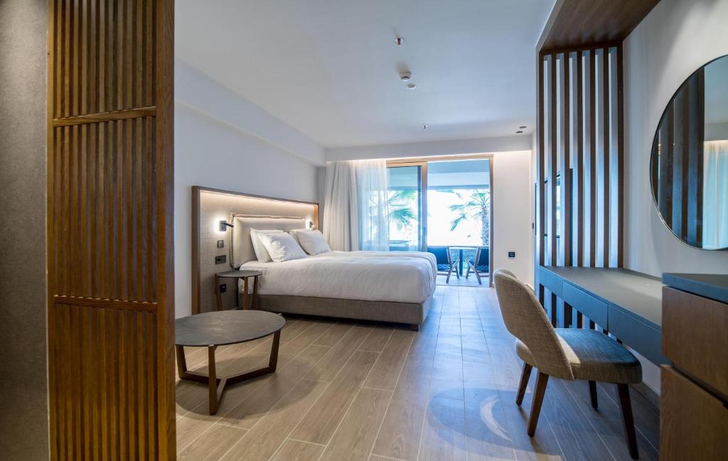 Mūsdienīgs numurs piekrastē Akasha Beach Hotel & Spa