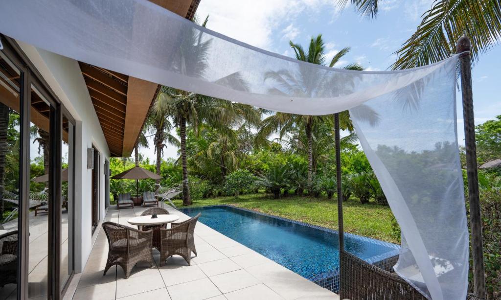 Privāta terase ar baseinu The Residence Zanzibar.