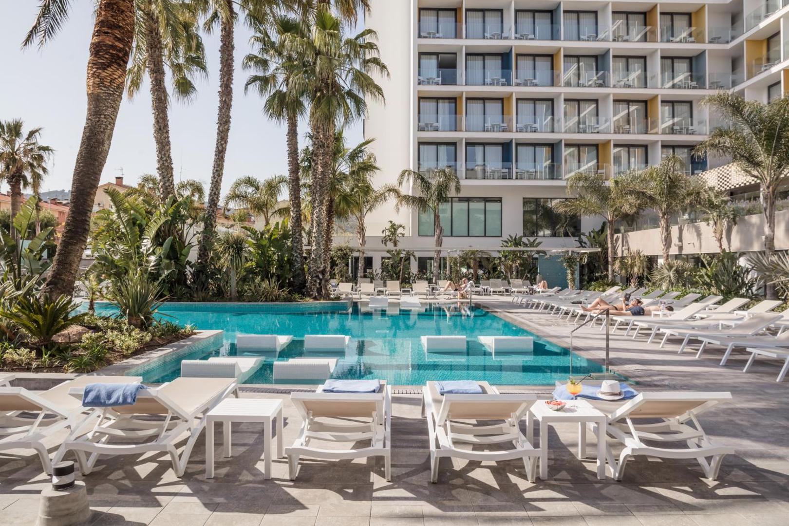 AQUA Hotel Silhouette & Spa 4*
