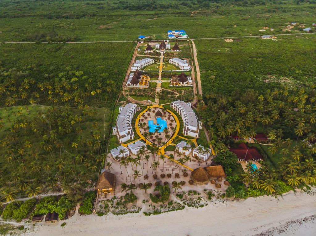 SBH Kilindini Resort piekrastē ar skatu no augšas