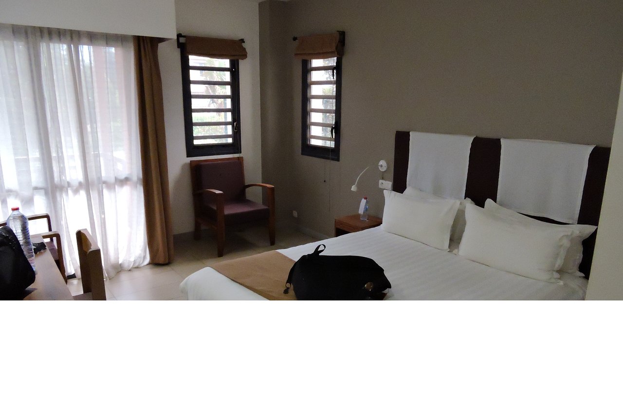 Hotel Plumeria numurs ar gultu un logiem