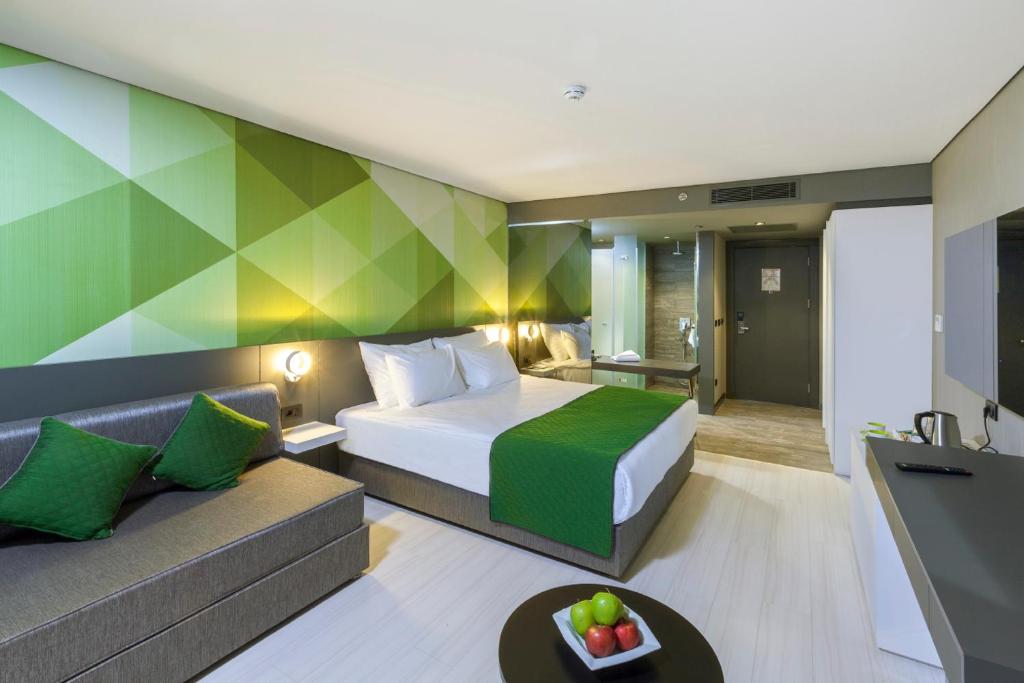 Mūsdienīgs numurs ar zaļiem akcentiem Bosphorus Sorgun Hotel