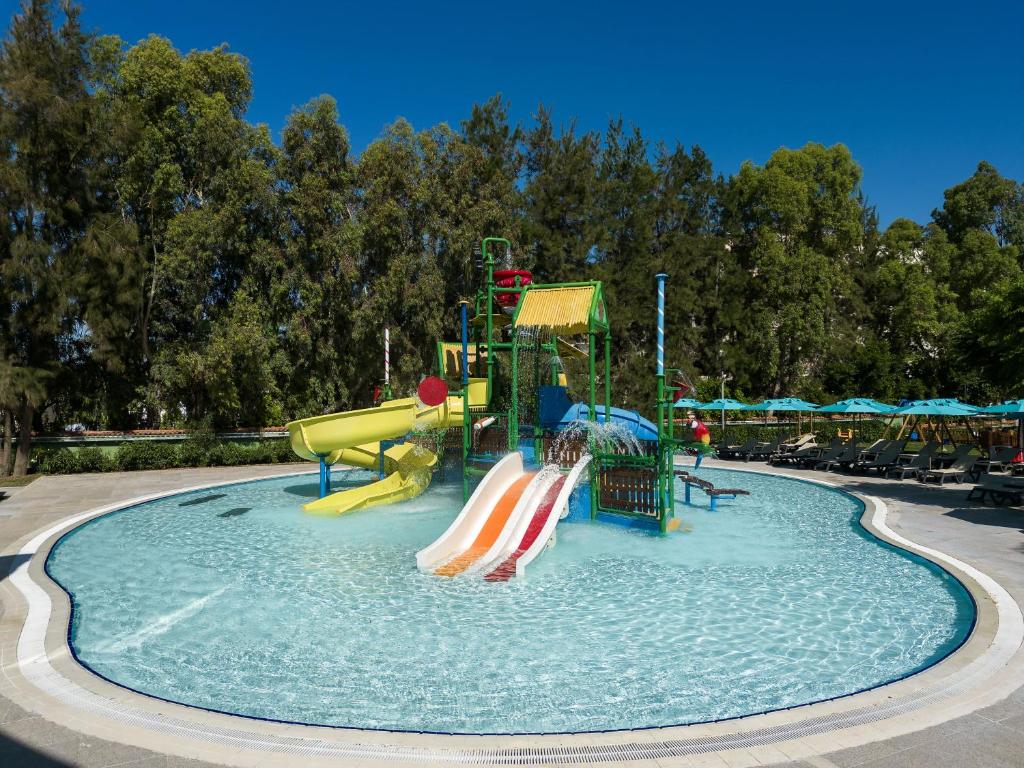 Bērnu ūdens parks ar slidkalniņiem Kaya Palazzo Golf Resort