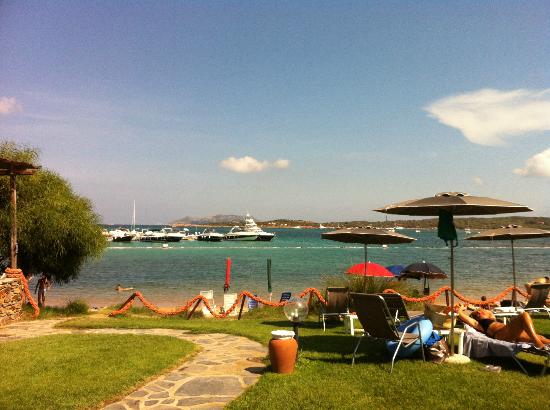 Skats uz jūru no San Paolo viesnīcas terases.