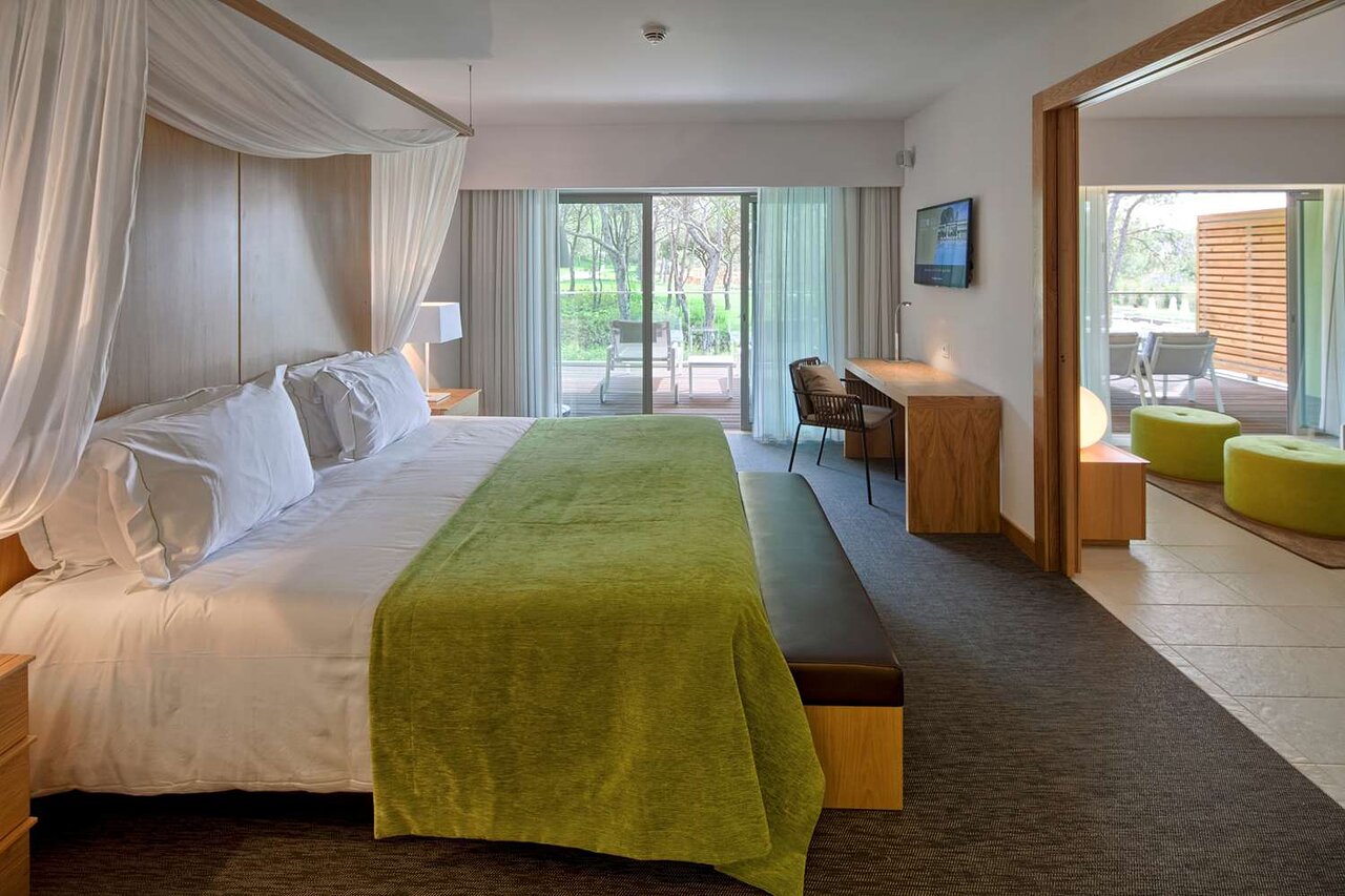 EPIC SANA Algarve Hotel plašs numurs ar terasi un skatu uz dabu