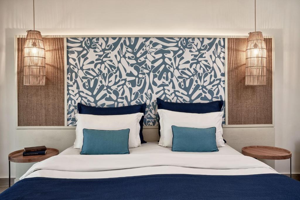 Mūsdienīgs numurs ar zilu dekoru Atlantica Aegean Blue