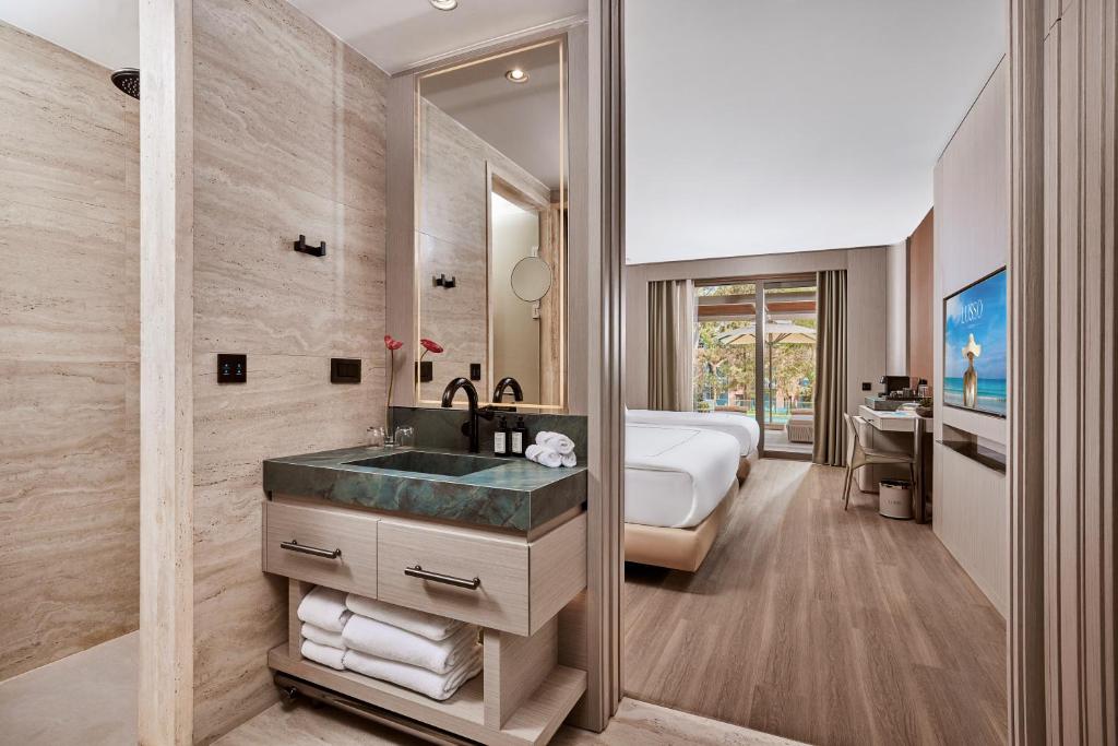 Numurs ar modernu interjeru viesnīcā Lusso Sorgun.