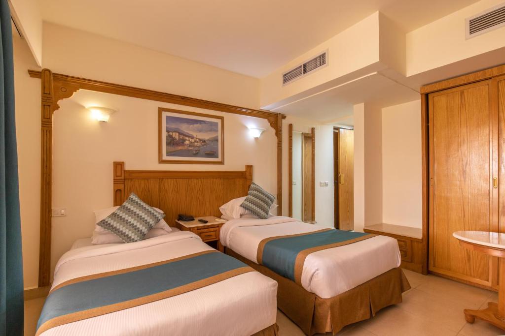 Divguļamais numurs ar modernu iekārtojumu Long Beach Resort Hurgada.