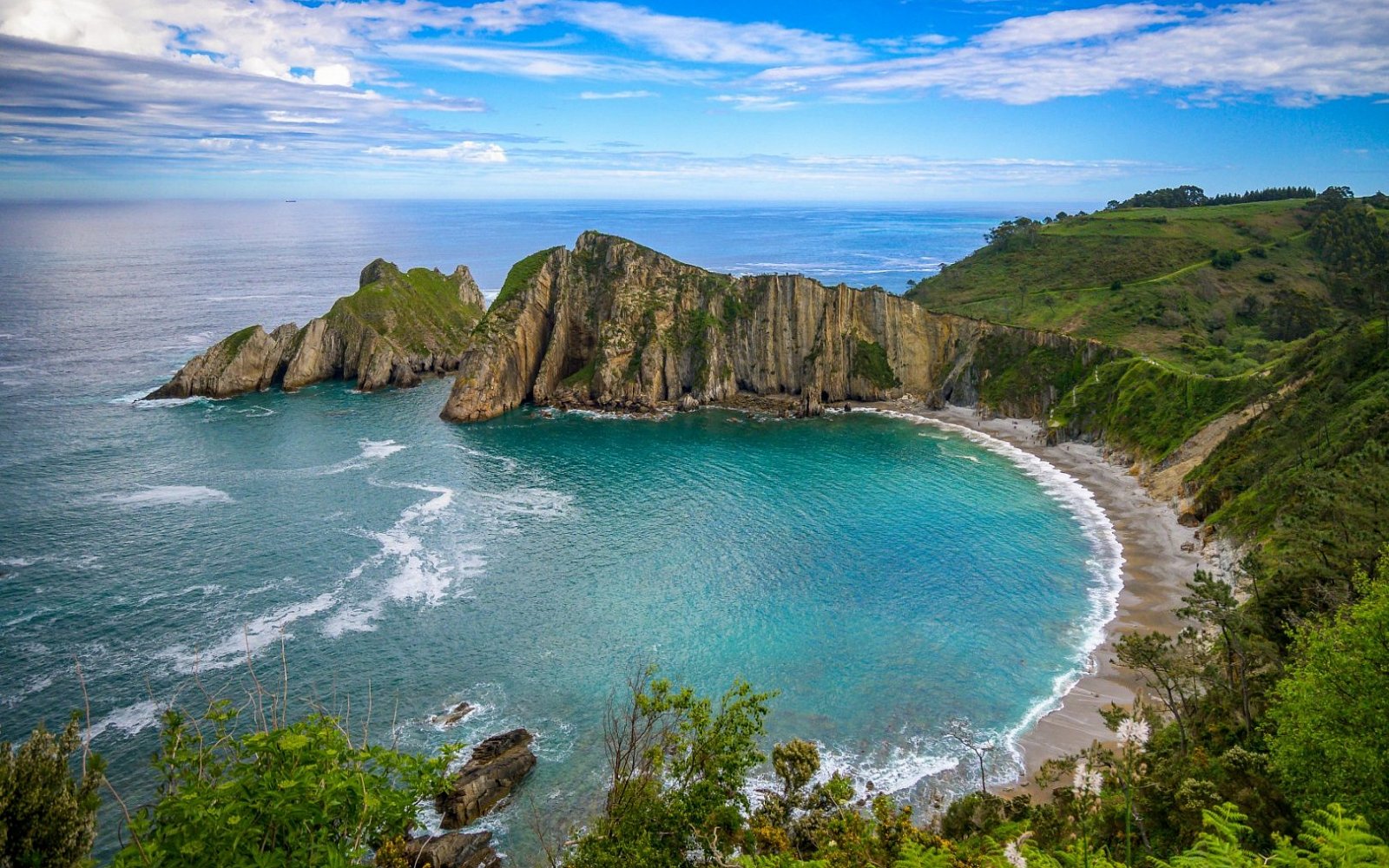 Playa del Silencio Spānijā – idilliska ainava piekrastes ekskursijā Vanilla Travel ceļojumā