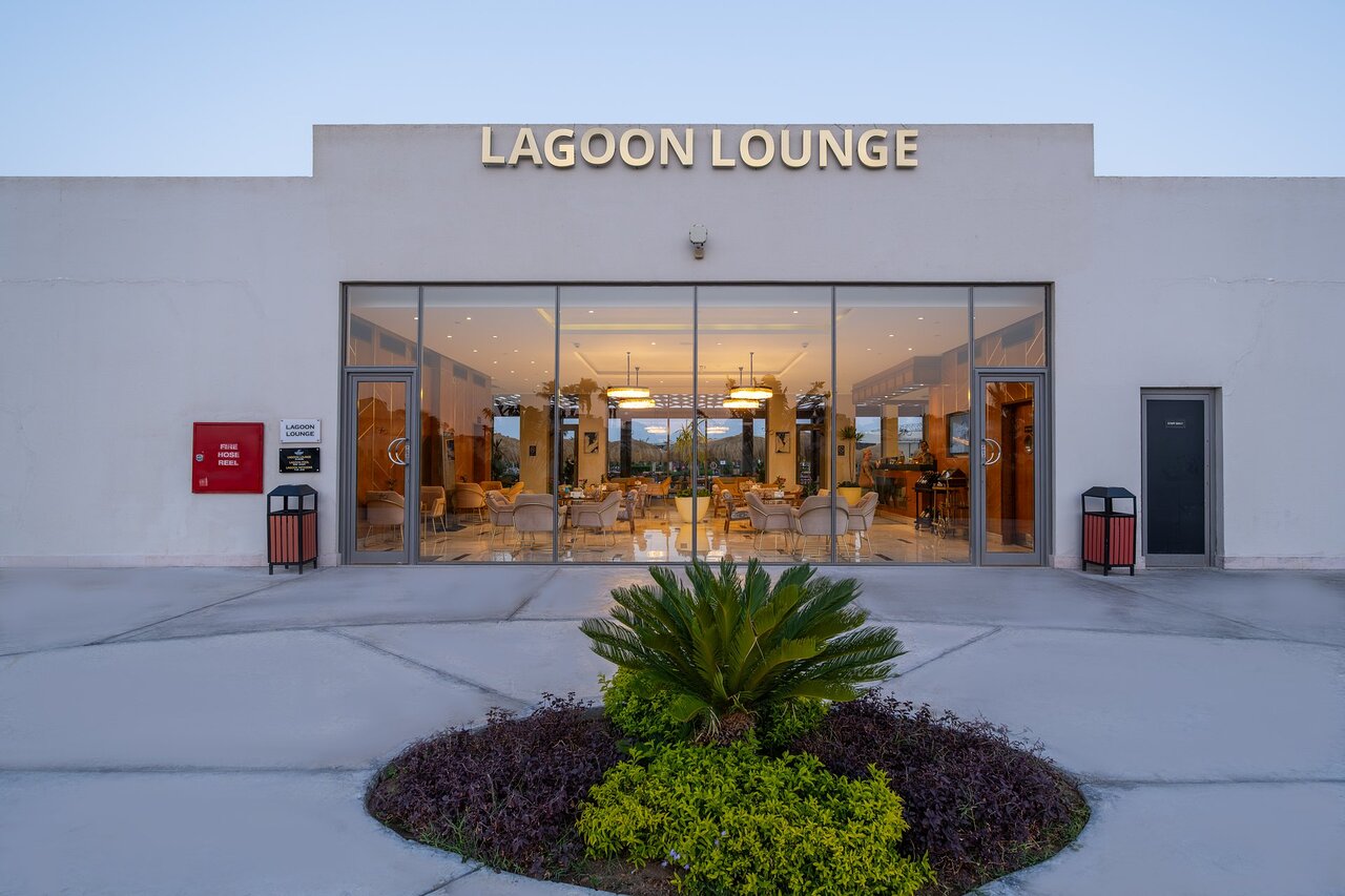 Xanadu Club Makadi Bay Lagoon Lounge ar skatu uz interjeru