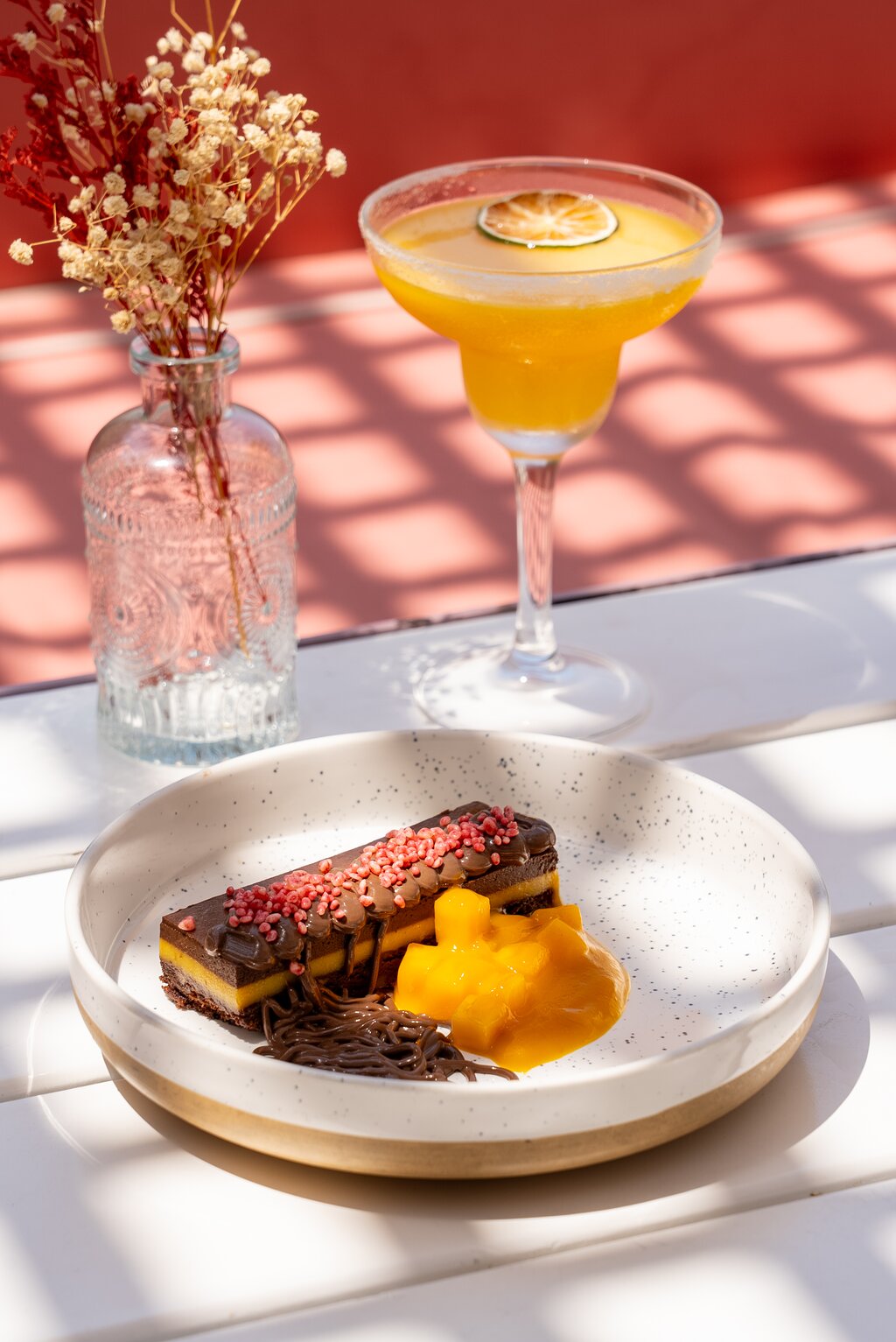 Andaz Dubai The Palm, deserts and cocktails in sunny setting