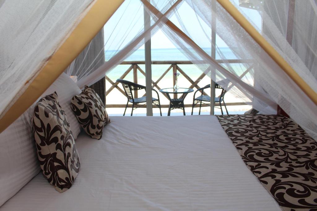 Grezns numurs ar skatu uz okeānu Isla Bonita Zanzibar Beach Resort