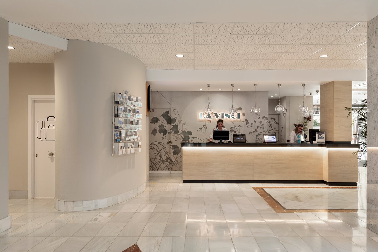 Best Da Vinci viesnīcas modernā reģistratūra un uzņemšanas zāle