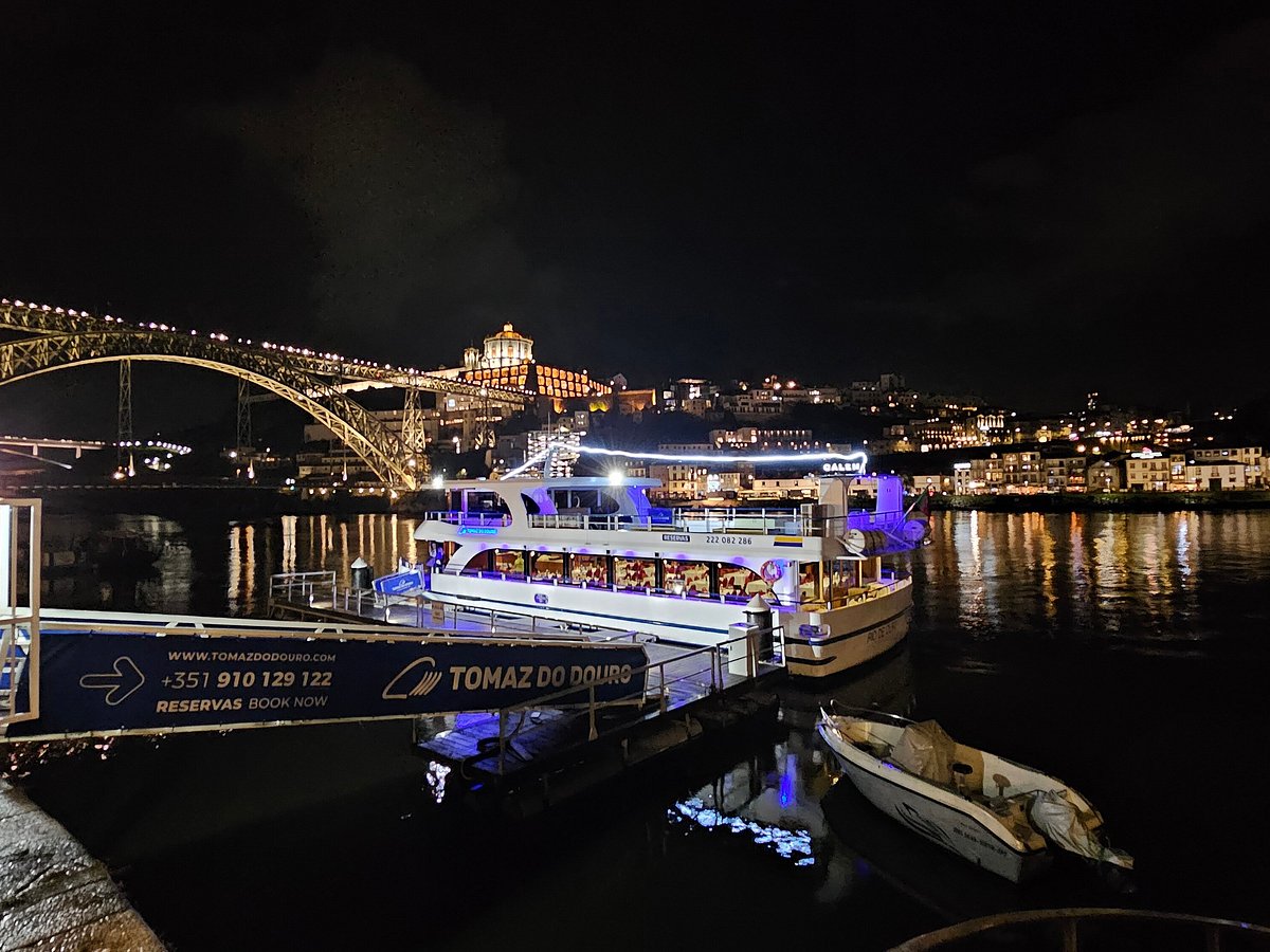 Doures upe naktī Portu – romantisks kruīzs ar gaismām uz Vanilla Travel ekskursijas