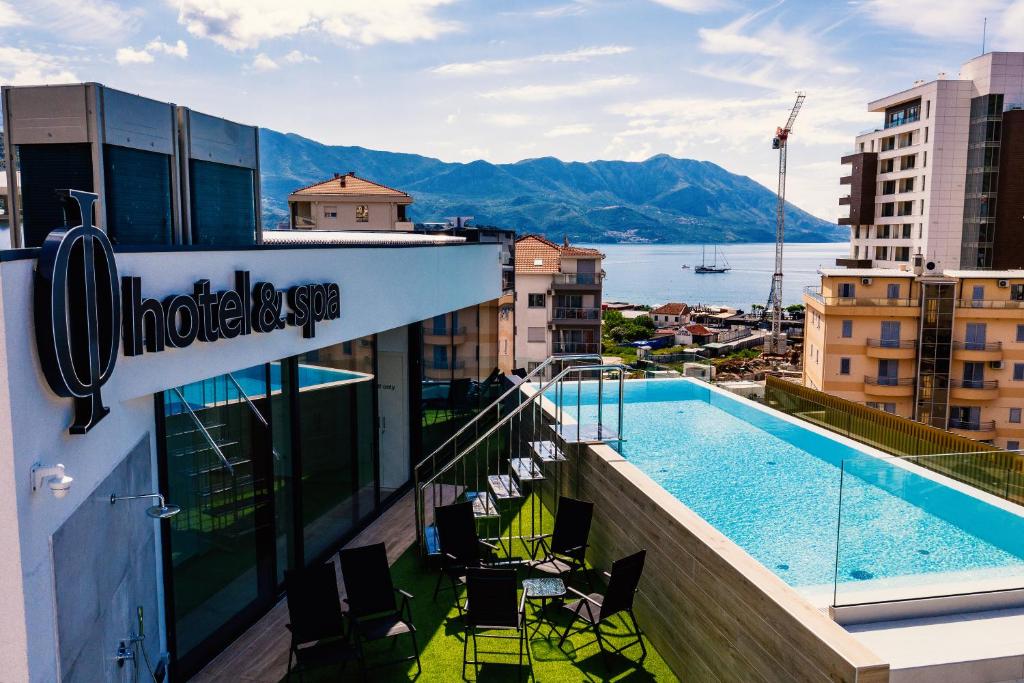 Mūsdienīgs viesnīcas un spa komplekss ar panorāmas skatu uz kalniem un ūdeni, kā arī baseinu uz jumta. Ideāla vieta relaksācijai un atpūtai.