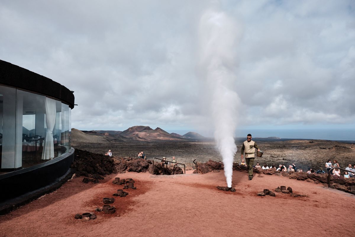 Timanfaya nacionālais parks Lanzarotē - vulkānisks ainavas skats kruīza ostā