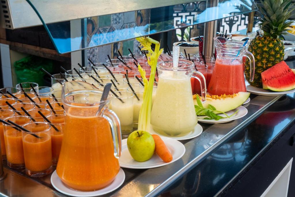 Hotel IPV Palace & Spa sulas bārs ar svaigiem augļiem