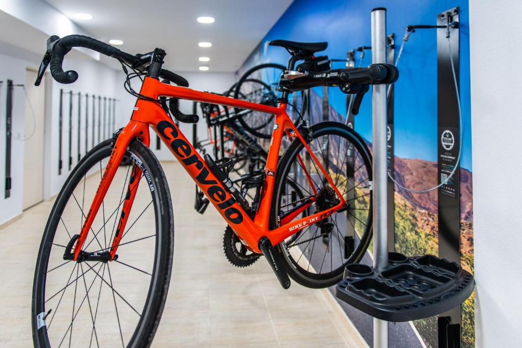 Velo novietne Arona Gran Hotel & Spa numuros