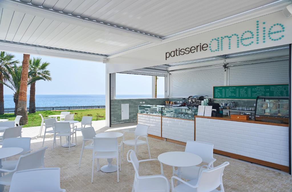 Patisserie Amelie pie Sunrise Jade piekrastē