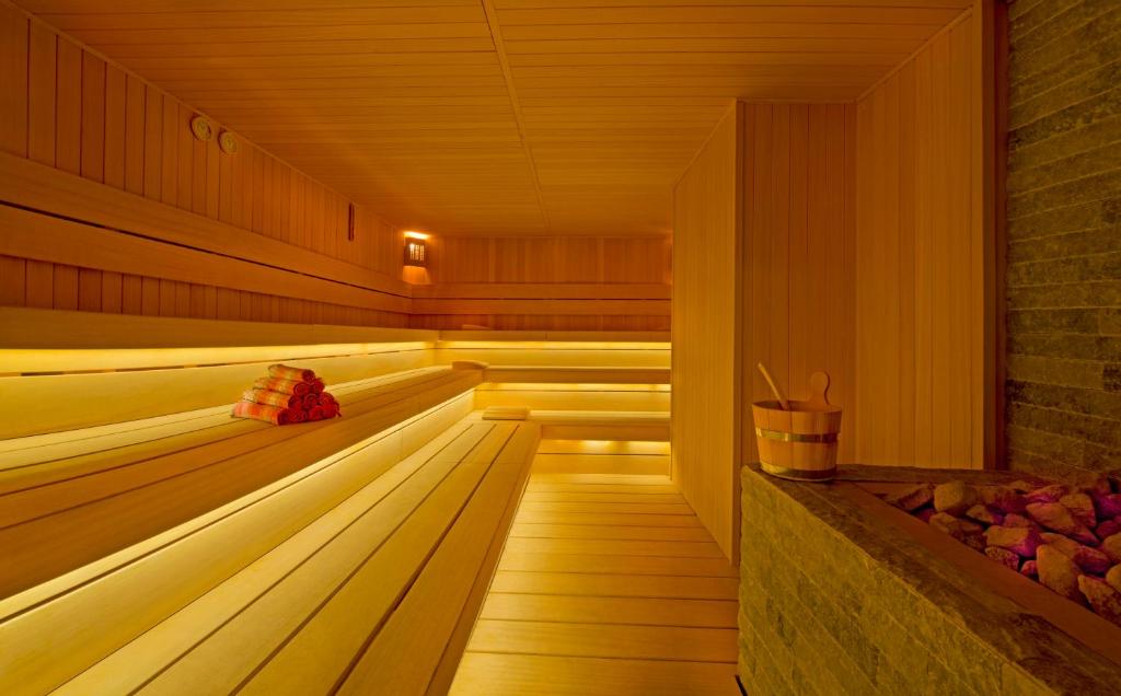 Sauna ar koka apdari un relaksējošu atmosfēru Titanic Deluxe Lara