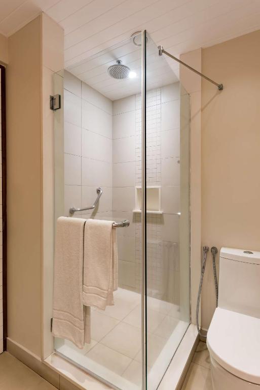 Mūsdienīga duša viesnīcā Radisson Blu Poste Lafayette Resort & SPA