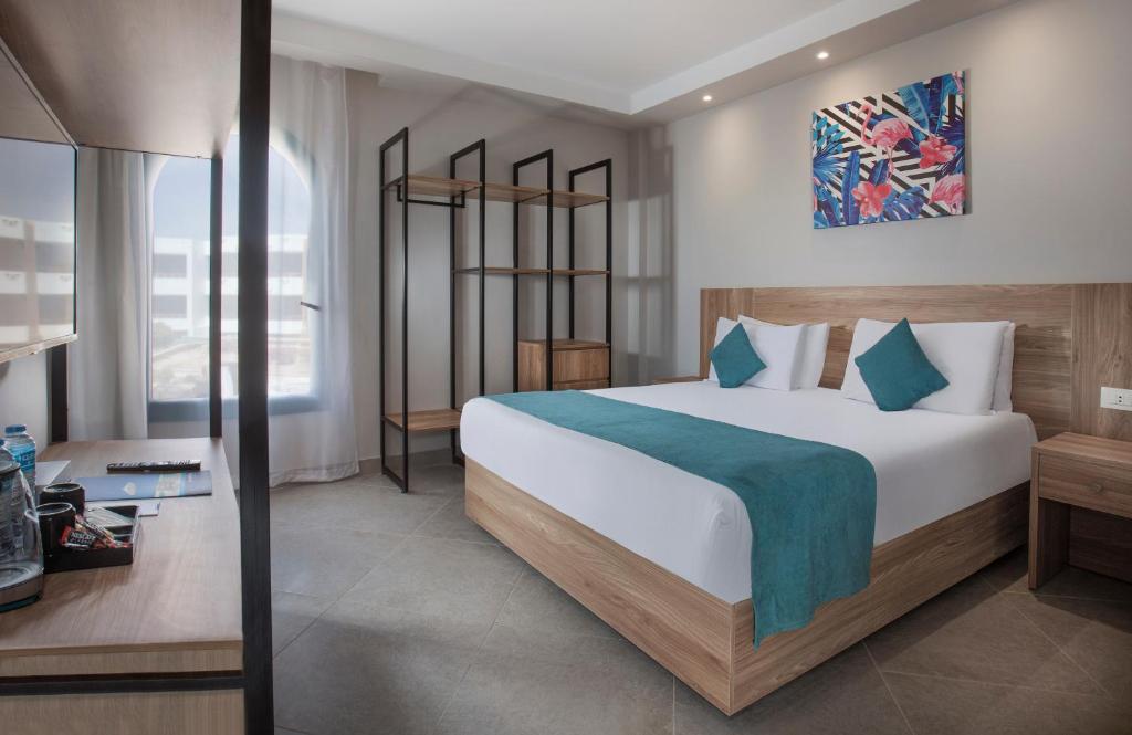 Moderna numura interjers V Hotel Sharm El Shiekh ar lielu gultu