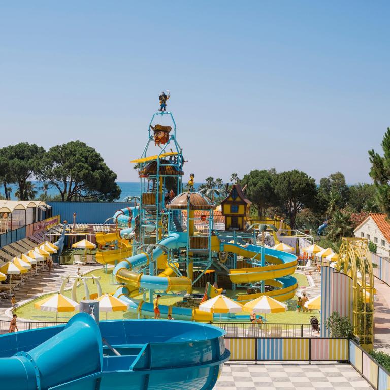 Selectum Family Resort Belek ūdens atrakciju parks ar skatu uz jūru