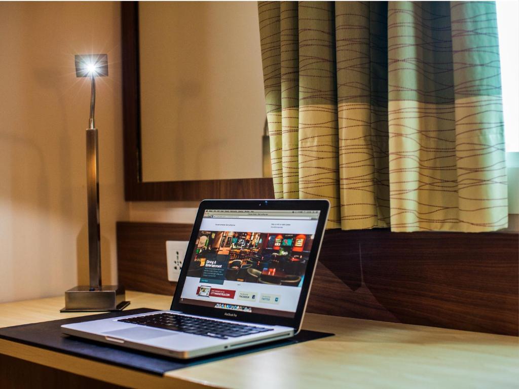 Moderna darba vieta numurā Citymax al Barsha.