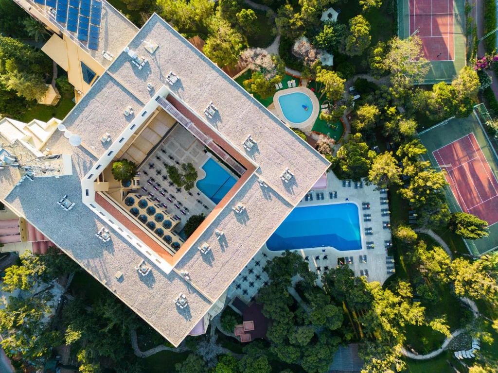 Asteria Collection Side viesnīca ar peldbaseinu un tenisa laukumiem
