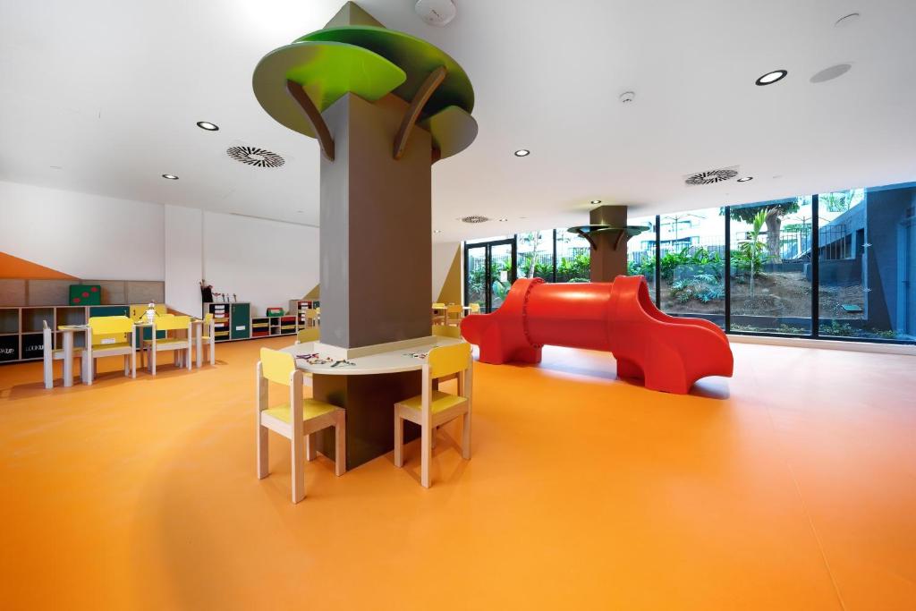 Bērnu rotaļu telpa Hovima Suite Costa Adeje viesnīcā.