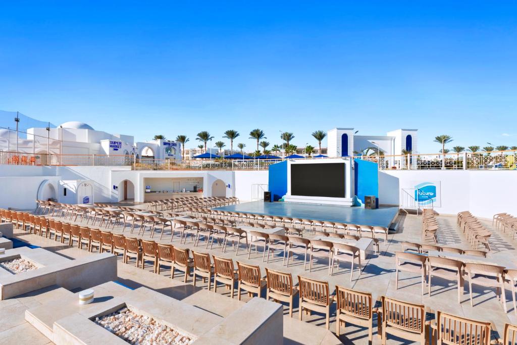 Āra skatuve Pickalbatros Palace Sharm El Sheikh viesnīcā.