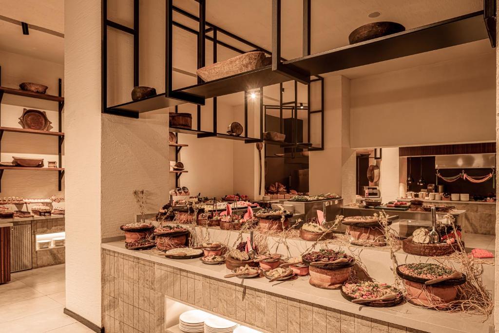 Gards bufete ar tradicionāliem ēdieniem Balmy Beach Resort Kemer