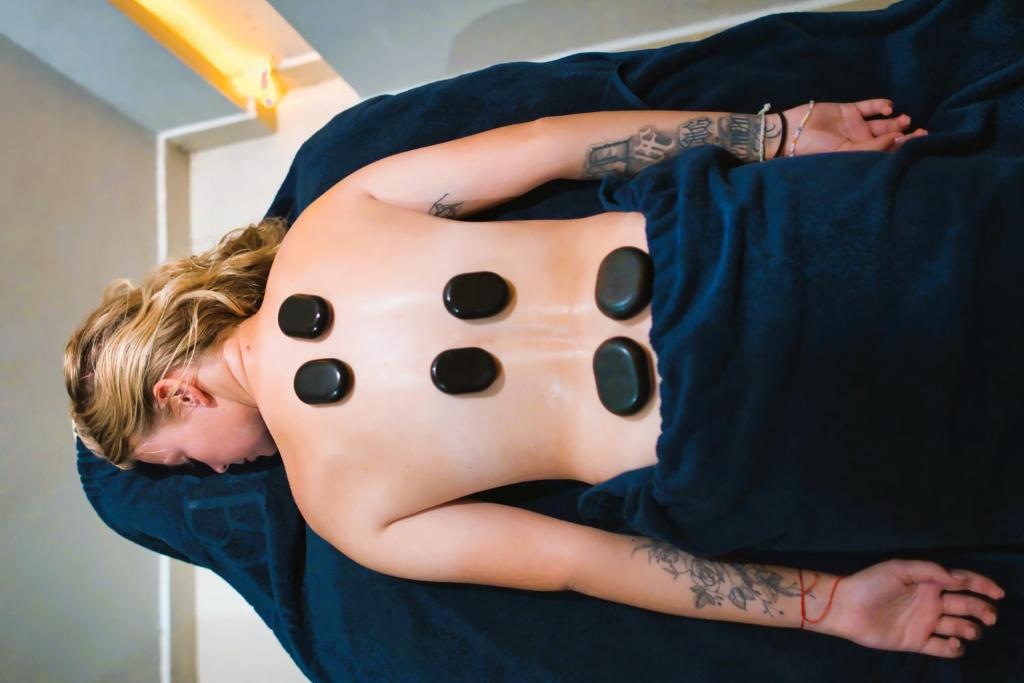 Siltās akmeņu masāža Tropitel Sahl Hasheesh