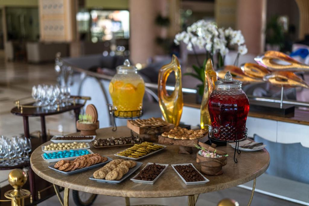 Saldumu un dzērienu stends La Blanche Island Bodrum viesnīcā