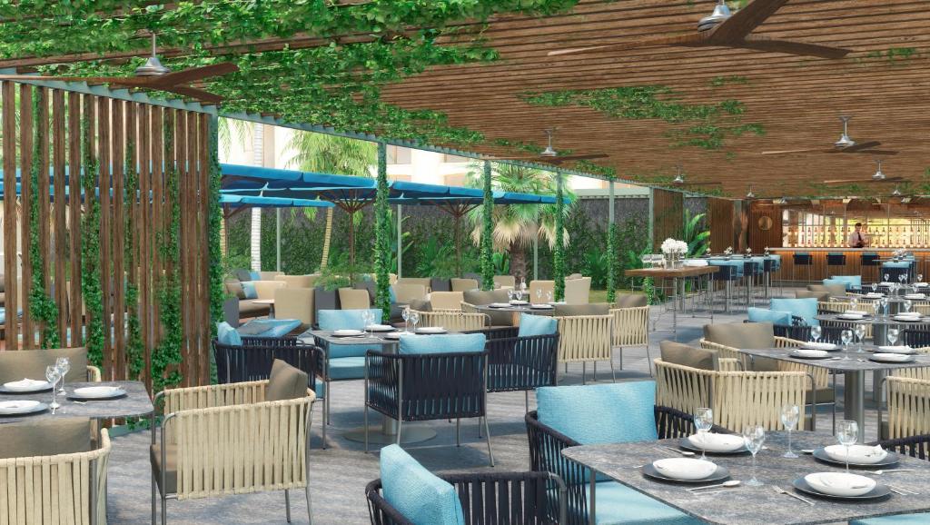 Āra terase Gran Hotel Taoro ar apzaļumotu jumtu.