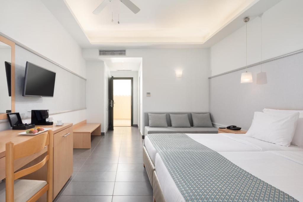 Mūsdienīgs numurs viesnīcā Sentido Apollo Palace ar ērtībām